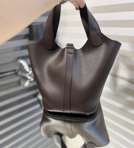 Hermes bucket bag