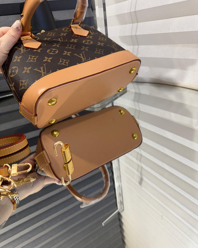 Louis Vuitton - "Alma"