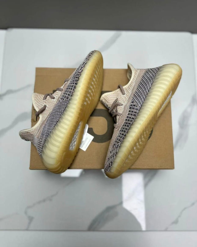 Yeezy Boost 350 V2                 ASH PEARL MODEL