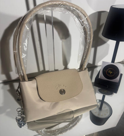 Longchamp (Size M)