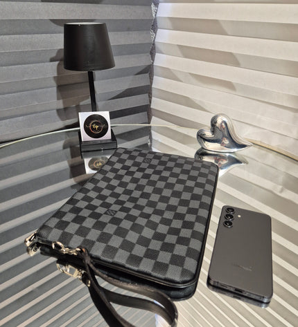 Louis Vuitton - Letter bag