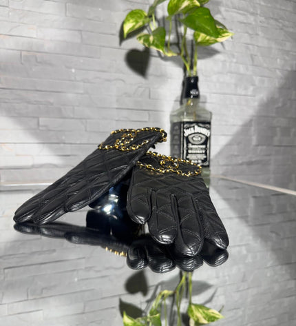 Chanel winter gloves