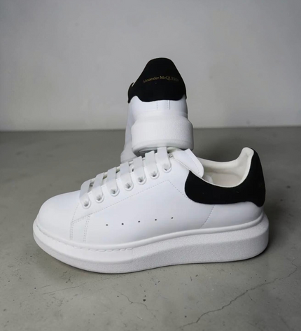 Alexander McQueen             MUŠKI MODEL**