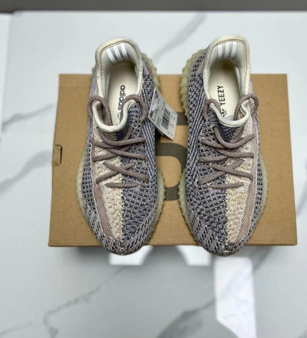 Yeezy Boost 350 V2                 ASH PEARL MODEL