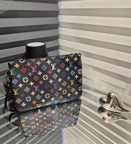Louis Vuitton - Letter bag