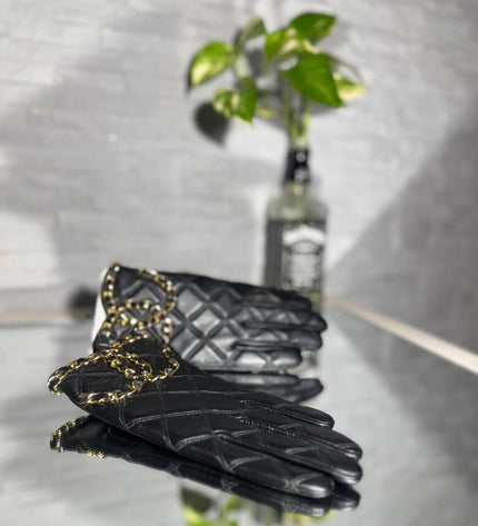 Chanel winter gloves