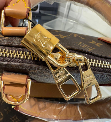 Louis Vuitton - "Alma"