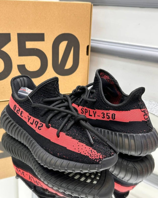 Yeezy boost 350 V2              Cored Red Black Model