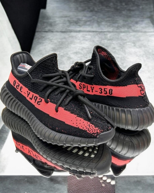 Yeezy boost 350 V2              Cored Red Black Model