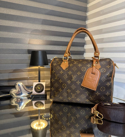 Louis Vuitton "Speedy"
