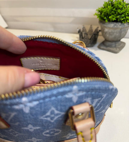 Louis Vuitton " Petit"