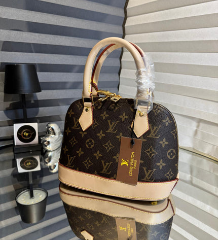 Louis Vuitton - "Alma"