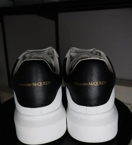 Alexander McQueen             MUŠKI MODEL**