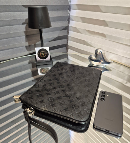 Louis Vuitton - Letter bag