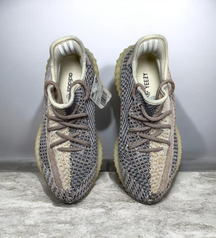 Yeezy Boost 350 V2                 ASH PEARL MODEL
